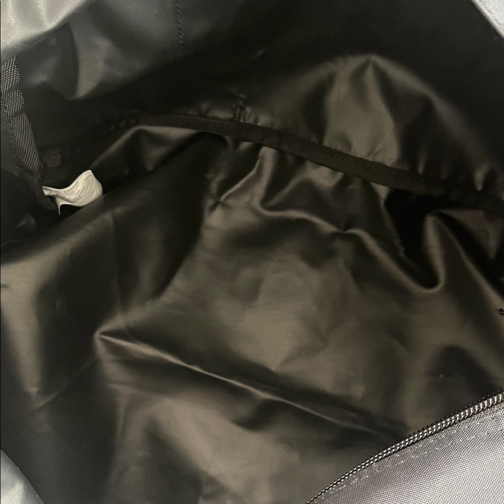L.L.Bean adventure duffle bag M Unisex - Picture 3 of 7
